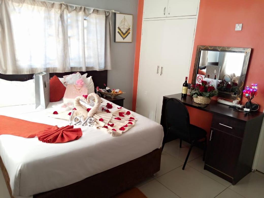 Global Guest House Kasane Extérieur photo