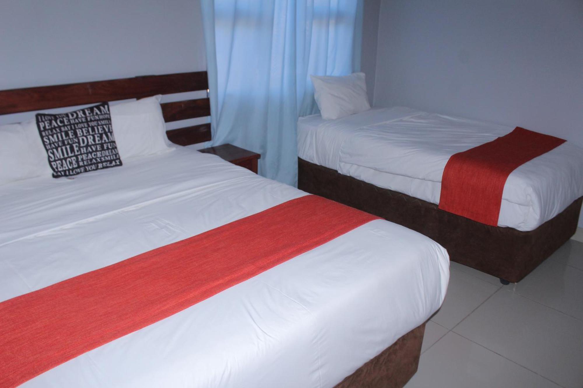 Global Guest House Kasane Extérieur photo